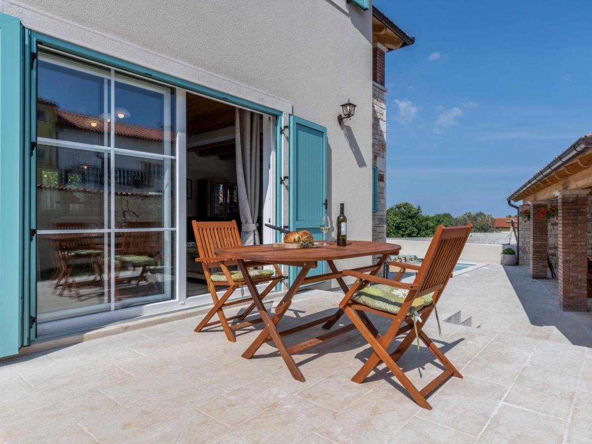 Moderne Istrische Steinvilla - 4 Sterne Mit Privatem, Beheizbaren Pool & Meerblick Kavran Esterno foto