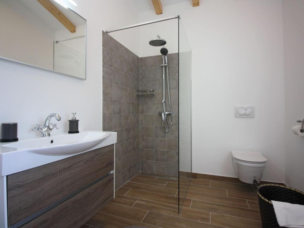 Moderne Istrische Steinvilla - 4 Sterne Mit Privatem, Beheizbaren Pool & Meerblick Kavran Esterno foto